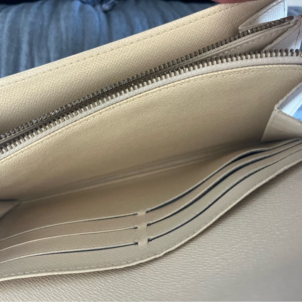 Louis Vuitton Sarah Azur Wallet - Picture 6 of 15
